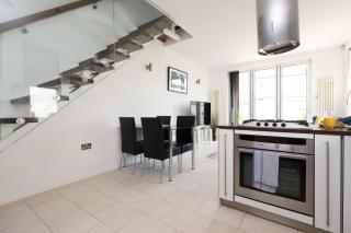 Comfortable Stay on Cathedral Road! - Cardiff - 1
