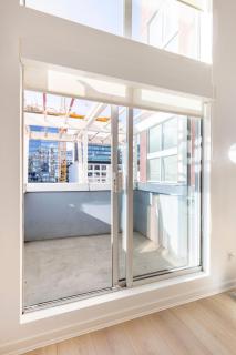 Downtown Loft with Fireplace and Parking for 6 Guests - Vancouver - 5