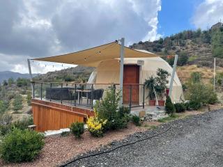 Cozy Dome Glamping Site with Private Hot Tub in Limassol, Cyprus - Agros - 0