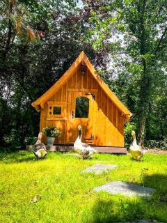 Cozy Wooden Cabin Perfect for Small Families in Germany - - 0
