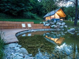 Glamorous Safari Tents for Romantic Couples' Getaway with Jacuzzi on Vineyard in Slovenia - Maribor - 0