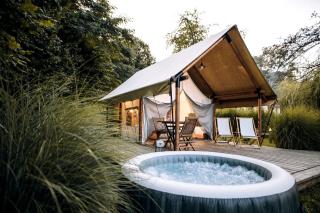 Glamorous Safari Tents for Romantic Couples' Getaway with Jacuzzi on Vineyard in Slovenia - Maribor - 9