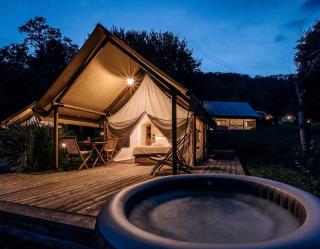 Glamorous Safari Tents for Romantic Couples' Getaway with Jacuzzi on Vineyard in Slovenia - Maribor - 3