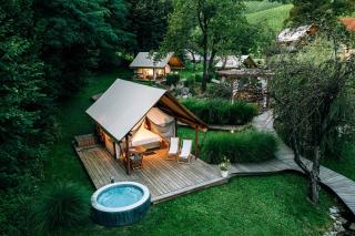 Glamorous Safari Tents for Romantic Couples' Getaway with Jacuzzi on Vineyard in Slovenia - Maribor - 1