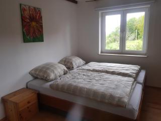 Zweibettzimmer mit Bad auf Pferdehof in Much - 5