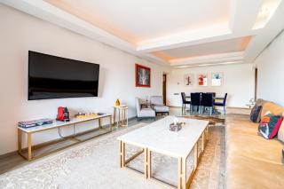 Elegant Apartment in Marrakech City Center- Private Terrace & Comfort - 8