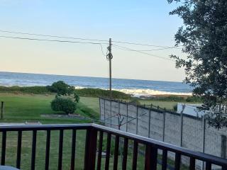 Beach Rock Cottage - Kiddʼs Beach - 4