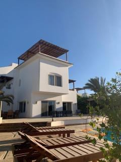 Coral Blue 'An expansive spacious 4 bedroom villa in El Gouna' - 1