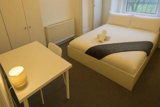 Spacious 4BR Family-Friendly Home in Redfield - Bristol - 0