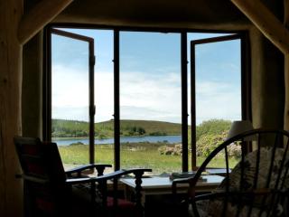 Remote Yurt Rental for a Romantic Lakeside Getaway near Ballyshannon, Ireland - Ballintra - 4