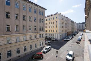 Elegant studio with king-size bed Self check-in - Vienna - 4