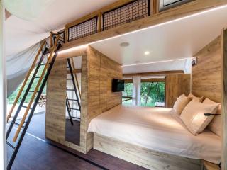 Luxury Safari Tents for Family Getaway Set Within the Grounds of a Vineyard in Slovenia - Maribor - 0