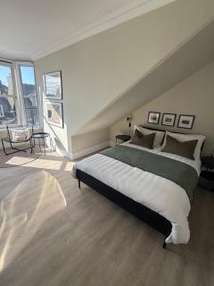 Park House Rooms - Sky TV and kitchenette - 0