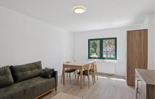 Nice Apartment In Altenkirchen - Altenkirchen - 8