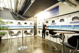 Students Only, Bronze Studio Upper Level Premium View at Kings Cross - Londra - 2