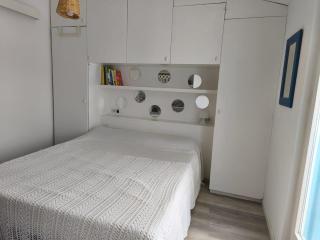 Bardolino Blue - 6