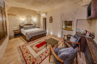 Castle Cave Hotel - 6