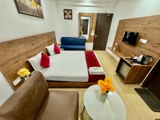 Hotel La Vista - Brahman Bhawan, Karol Bagh - 9