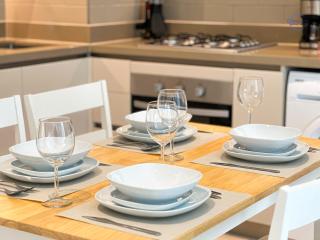 Stylish 2BR Escape 2 Balconies Pool View - 8
