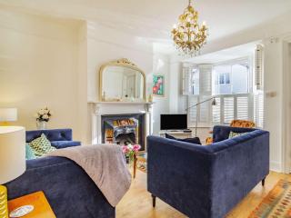 4 Bed in Holt 87148 - 0