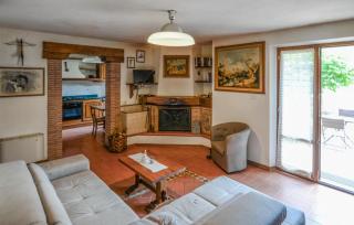 Lovely Home In Careggine - 9