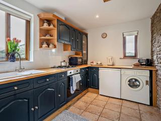 1 Bed in Abergavenny BN092 - Llanvetherine - 1
