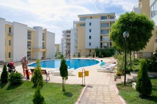 Deluxe Studio in Crown and Imperial - 6