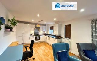 Wokingham Spectacular 2 Bedroom Penthouse - Bracknell - 0