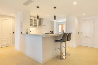Stylish 2Bed Magna Marbella Apartment - 8