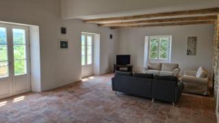 Beautiful Farmhouse with large swimming pool within walking distance of a charming, lively village - 2