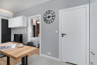 Air-Conditioned Apartment in Rzeszów with Parking by Noclegi Renters - Rzeszów - 1