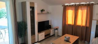 Apartment Maja - 3 Bedrooms - 2