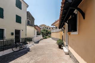 Porto Corfu Apt! - 1