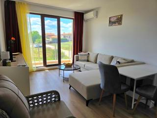 Modern Studio in Shartrez, Shkorpilovsti - Shkorpilovtsi - 2
