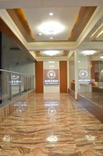 Hotel 4 Point - Ahmedabad - 9