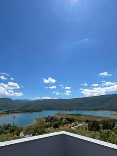 Apartmani Venecia - Prozor - 0