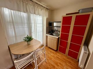 The Shaw House, 2 - 3