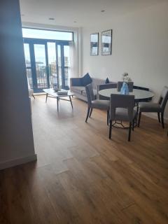 77- Seaview 2bedroom Apartment - Ramsgate - 1