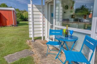Coastal Glow - Coastal chalet close to beach - Crabpot Cottages Hunstanton - 2