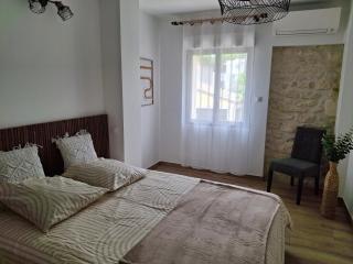 Camargue - escapade romantique - jacuzzi privatif - 1