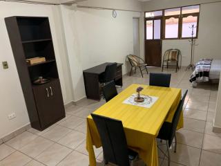 Apartamento con ingreso directo y baño privado - Sucre - 9
