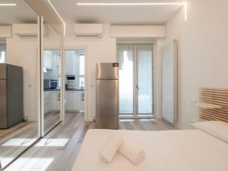 I-Host Apartment - Cambiasi 8 - 9