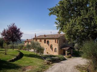 Villa in Umbria with Saltwater Pool - 1