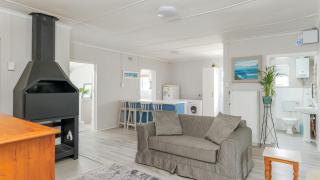 32 Main Road - Struisbaai - 6