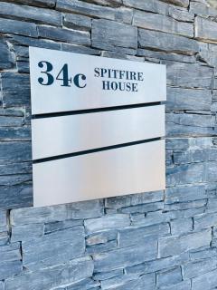 Spitfire House 5 star sea views beaches nearby - - 5