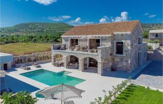 Gorgeous Home In Cera With Wifi - - 0