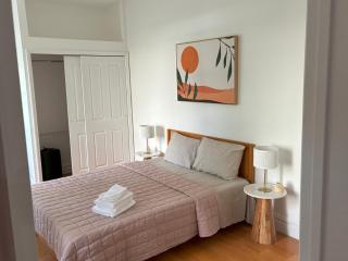 Sunny Private Room in Bed-Stuy - 3