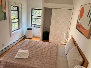 Sunny Private Room in Bed-Stuy - 1