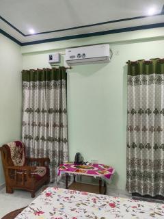 Guru Kripa Home Stay Near Ram Mandir Ayodhya - 2