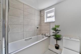 Stylish and central city apartment - Plymouth - 4